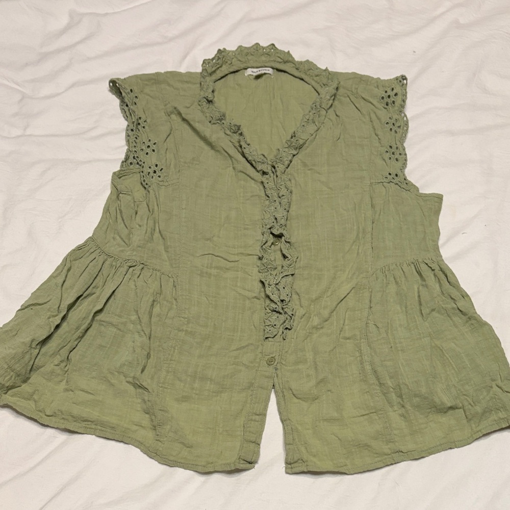 Max Studio Sage Green Ruffle-Trim Sleeveless Blouse